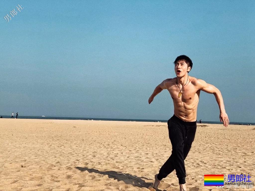 高云翔被起诉，可惜了袁福福，这个呆萌筋肉男孩我可以！ - 51虹马