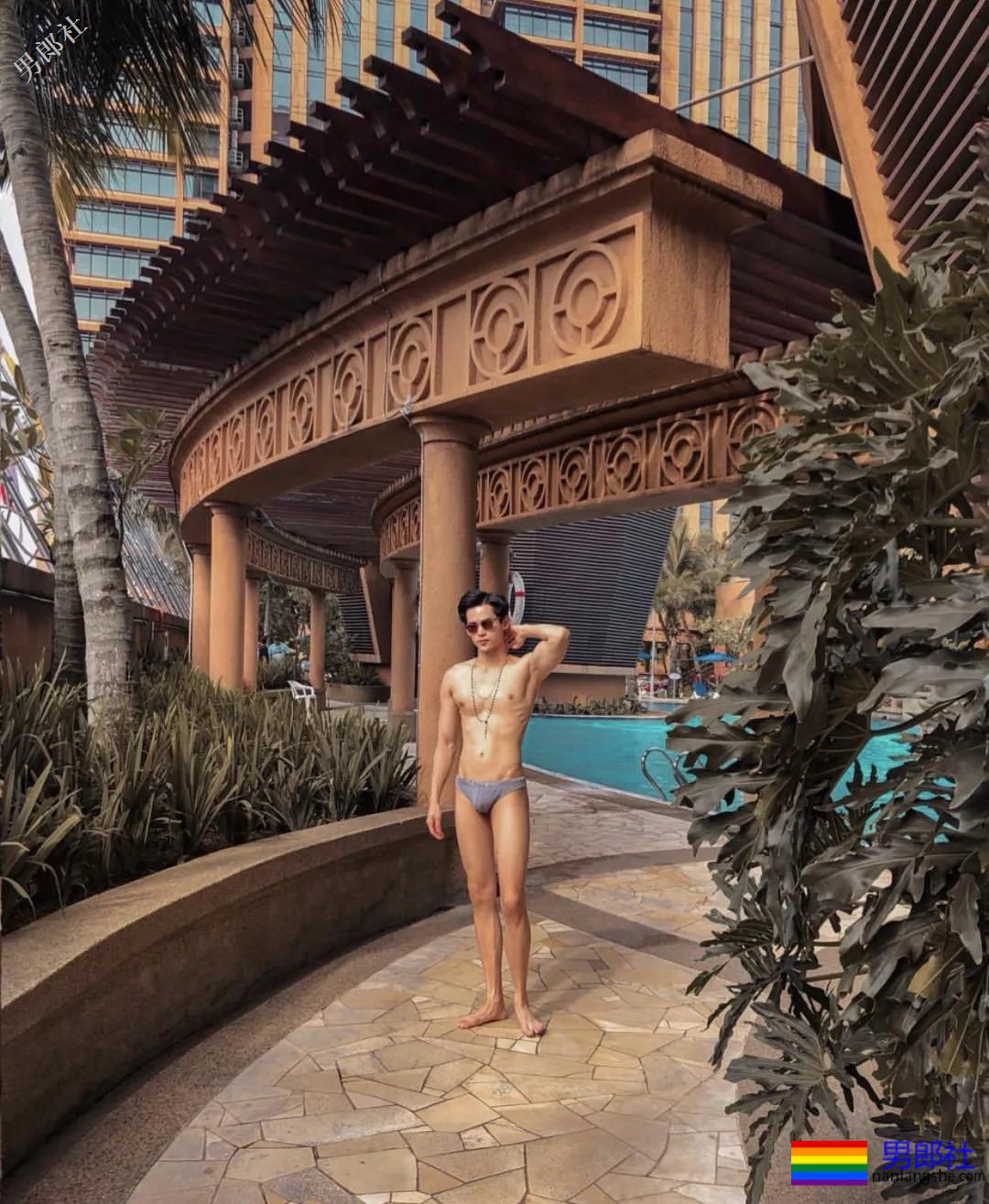 ins肌肉小帅哥把生活照拍出了大片的感觉 - 51虹马