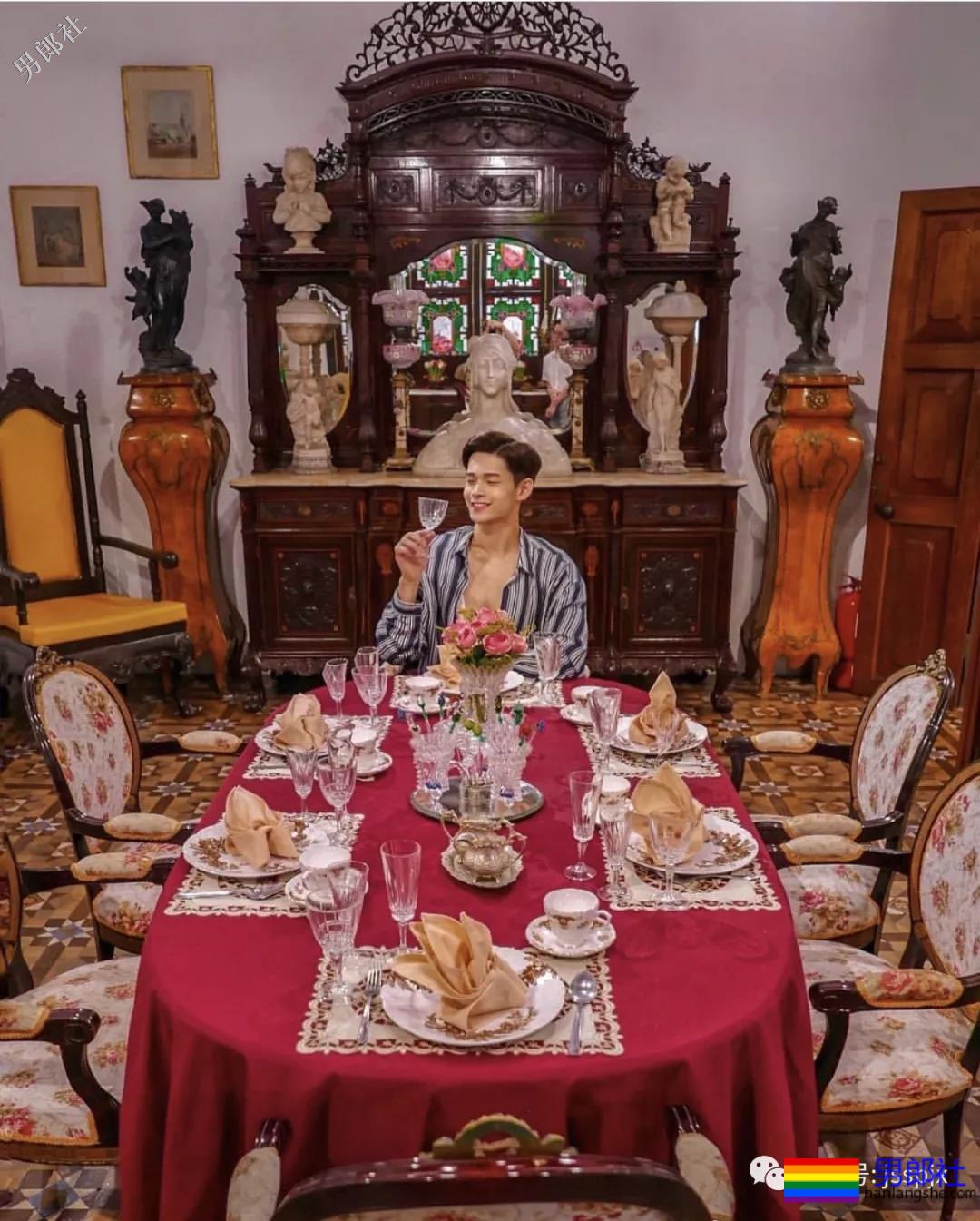 ins肌肉小帅哥把生活照拍出了大片的感觉 - 51虹马