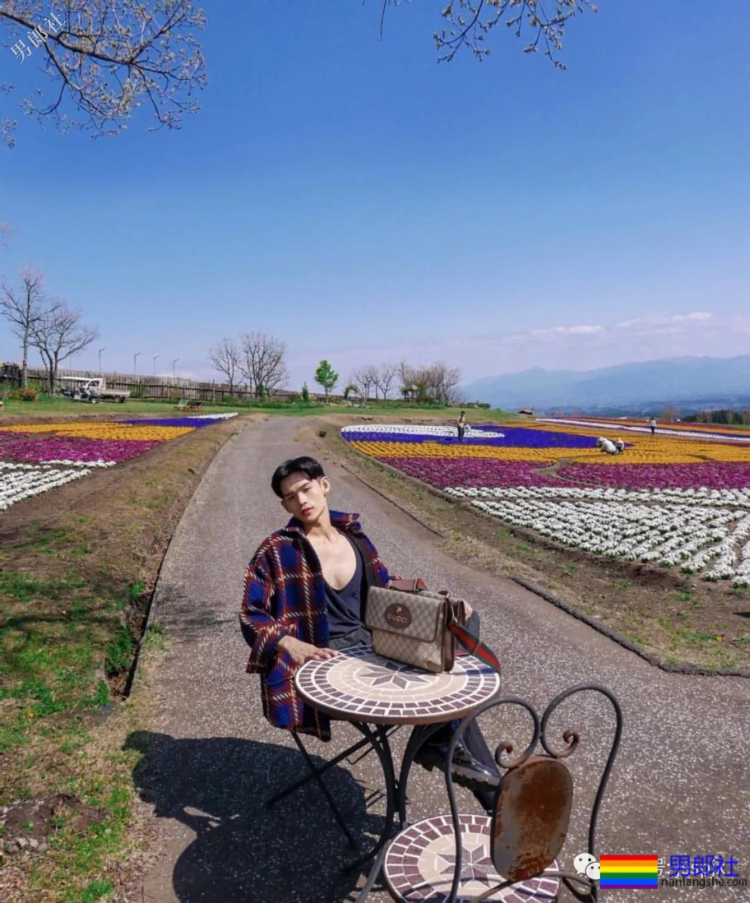 ins肌肉小帅哥把生活照拍出了大片的感觉 - 51虹马