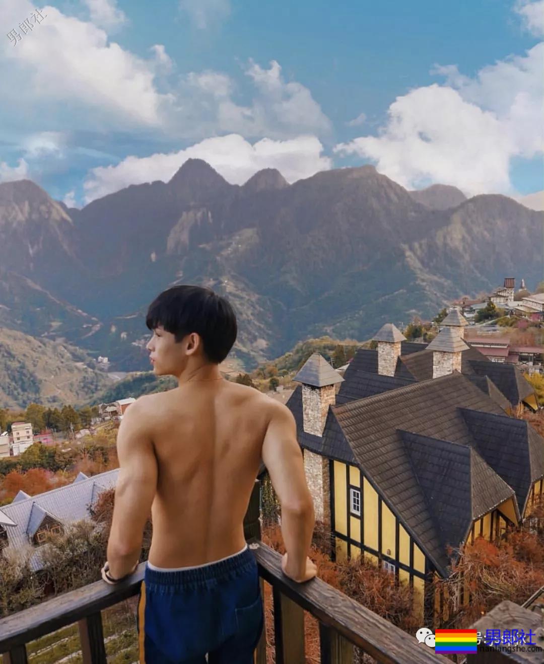 ins肌肉小帅哥把生活照拍出了大片的感觉 - 51虹马