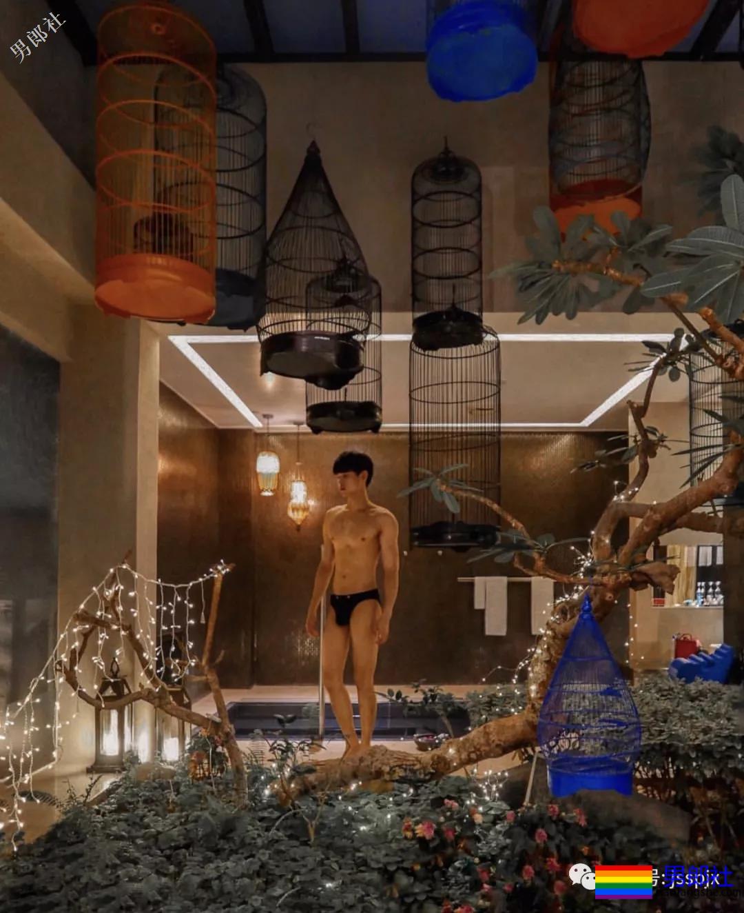 ins肌肉小帅哥把生活照拍出了大片的感觉 - 51虹马