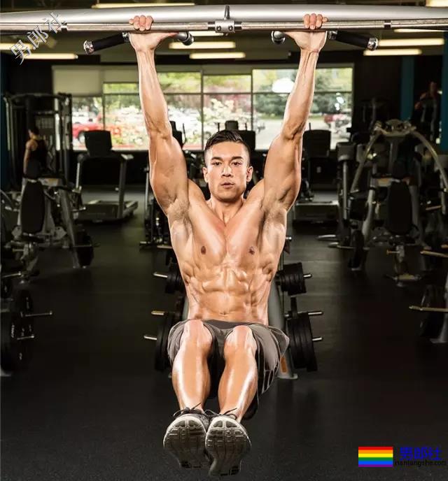 同样是练腹肌，为什么别人练出的腹肌比你更有型？ - 51虹马