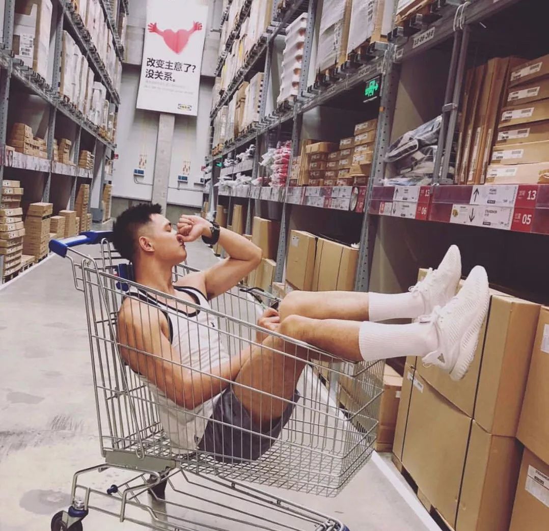 拍照求别卖萌伸舌头,会想吻-51虹马