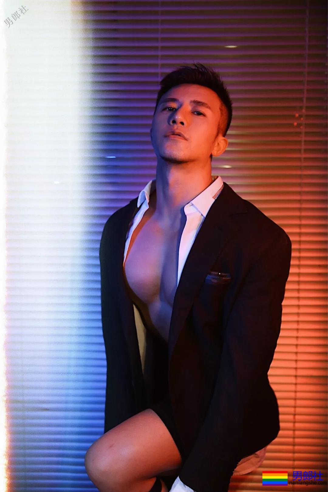 凭什么他是名媛圈皇后十年不倒?论心机和实力都无人能敌! - 51虹马 凭什么他是名媛圈皇后十年不倒?论心机和实力都无人能敌! - 51虹马