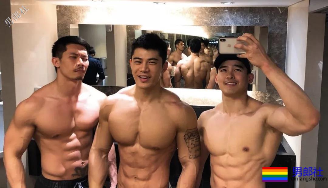 大长腿体育生窗台乱脱 - 51虹马