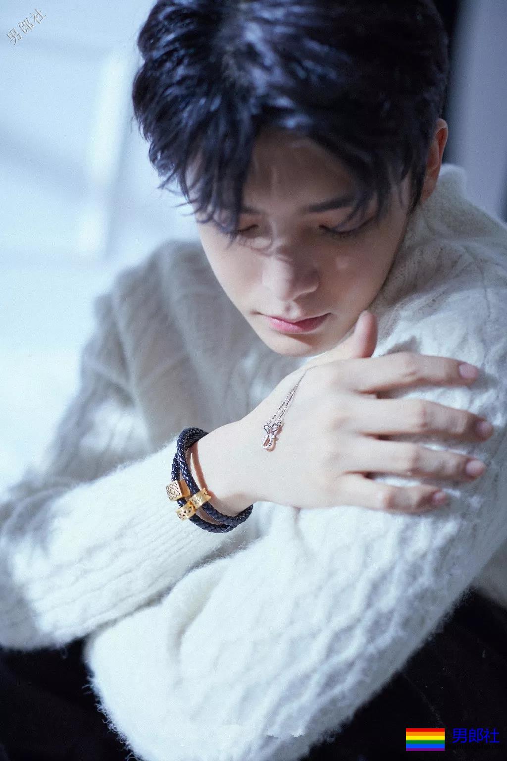 新版《倩女幽魂》宁采臣，竟是个院中冲凉秀肌肉的彪悍少年！奶凶奶凶的！ - 51虹马