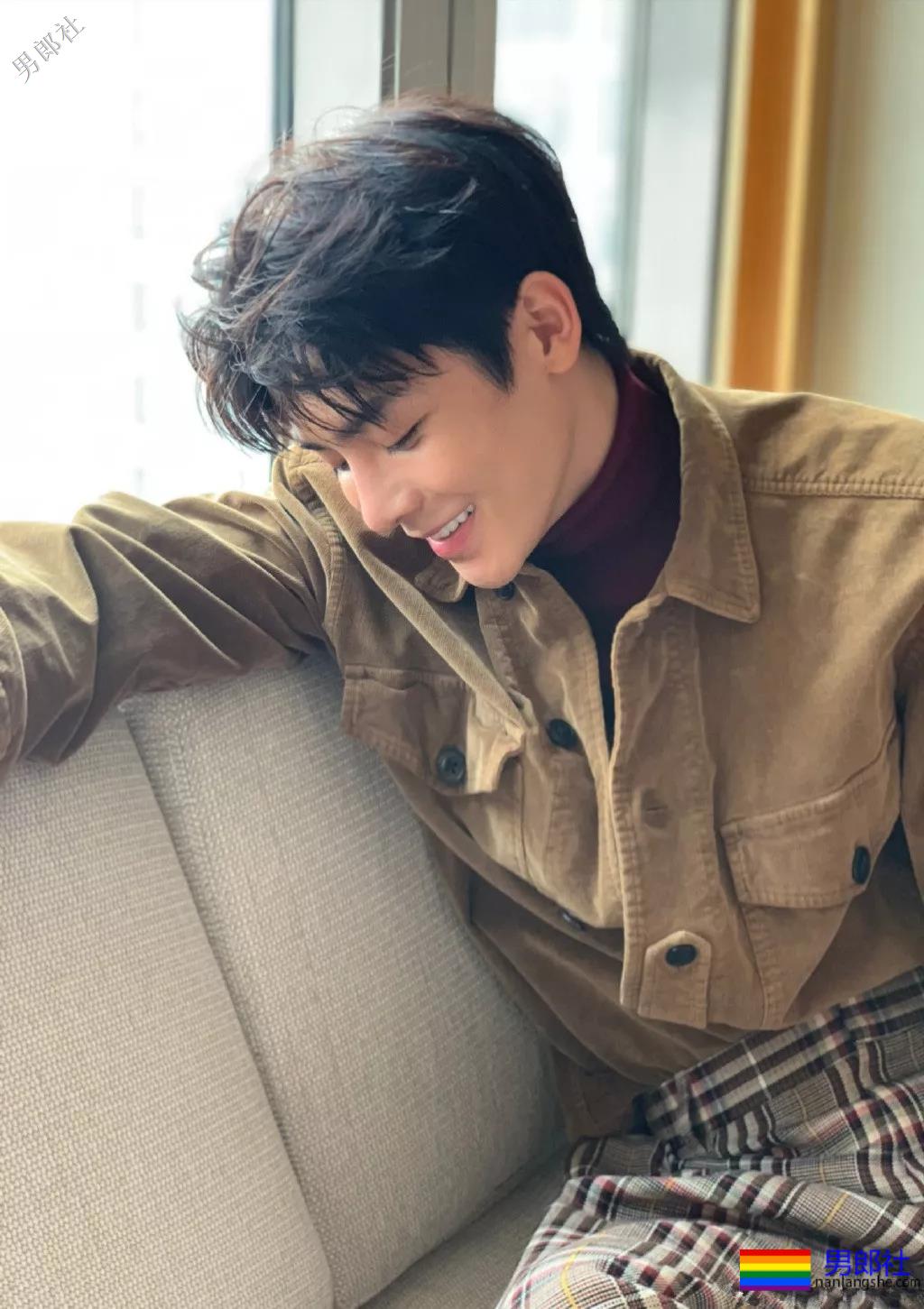 新版《倩女幽魂》宁采臣，竟是个院中冲凉秀肌肉的彪悍少年！奶凶奶凶的！ - 51虹马