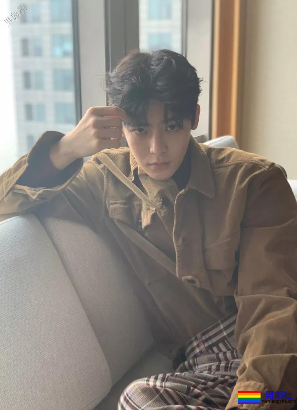 新版《倩女幽魂》宁采臣，竟是个院中冲凉秀肌肉的彪悍少年！奶凶奶凶的！ - 51虹马