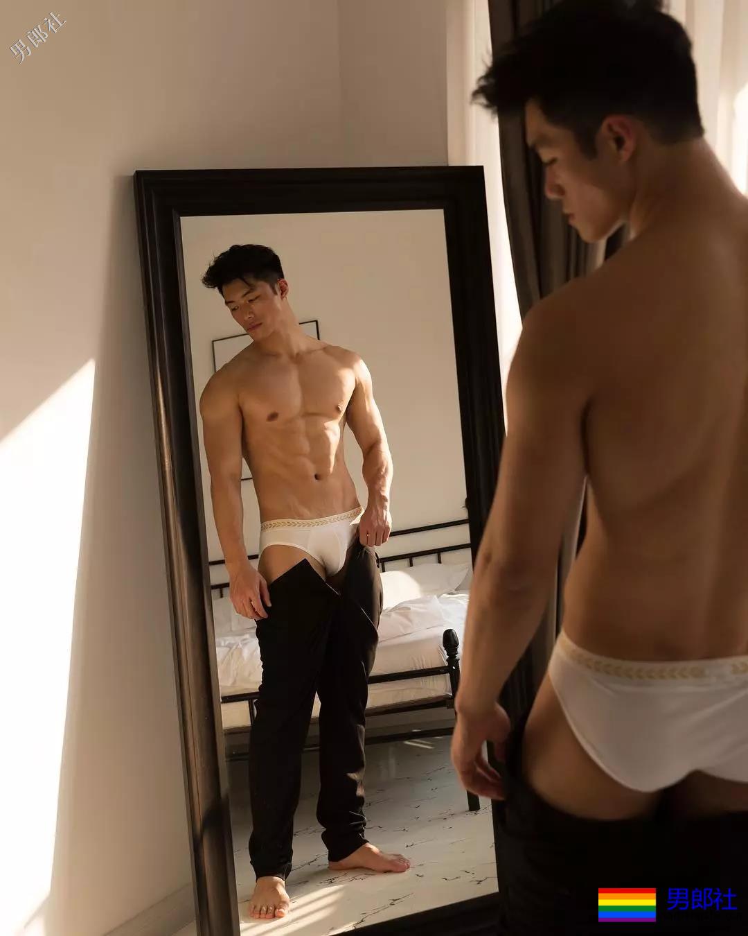 洪晓龙樊野加伟健，这肌肉摄影师还有多少惊喜我们不知道？ - 51虹马