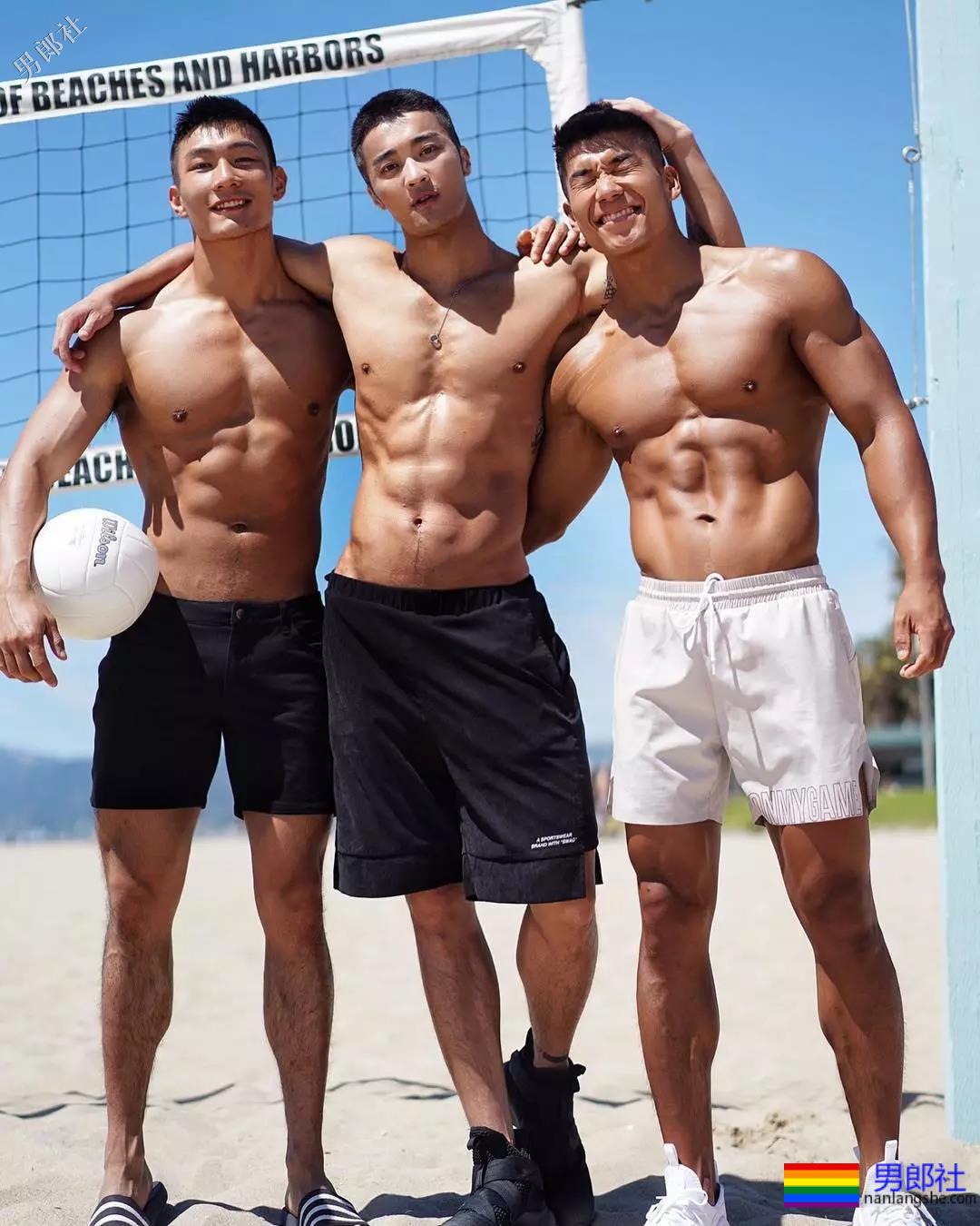 洪晓龙樊野加伟健，这肌肉摄影师还有多少惊喜我们不知道？ - 51虹马