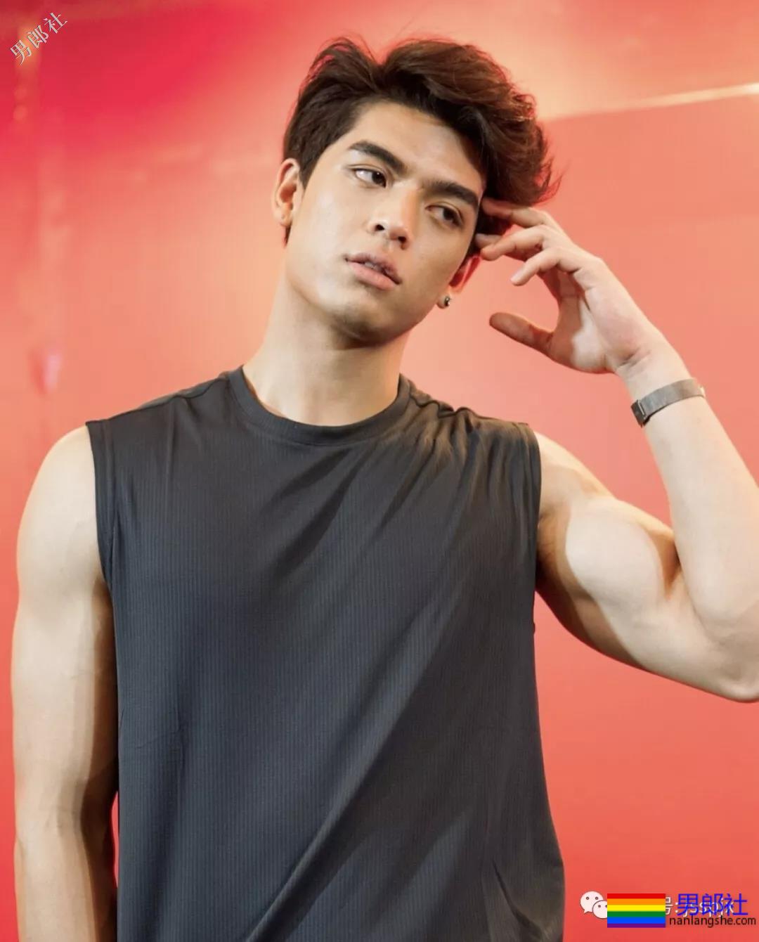 泰国混血肌肉小帅哥，厚厚的嘴唇高颜值！ - 51虹马