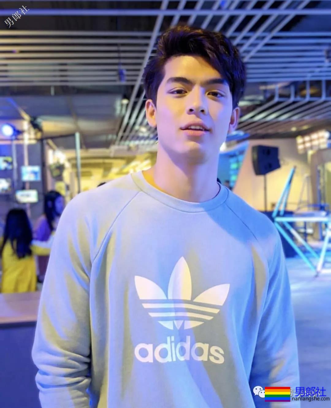 泰国混血肌肉小帅哥，厚厚的嘴唇高颜值！ - 51虹马