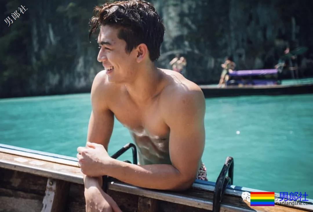 泰国混血肌肉小帅哥，厚厚的嘴唇高颜值！ - 51虹马