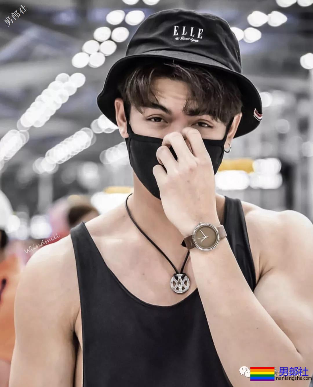 泰国混血肌肉小帅哥，厚厚的嘴唇高颜值！ - 51虹马