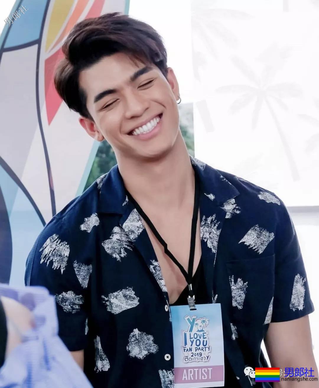 泰国混血肌肉小帅哥，厚厚的嘴唇高颜值！ - 51虹马