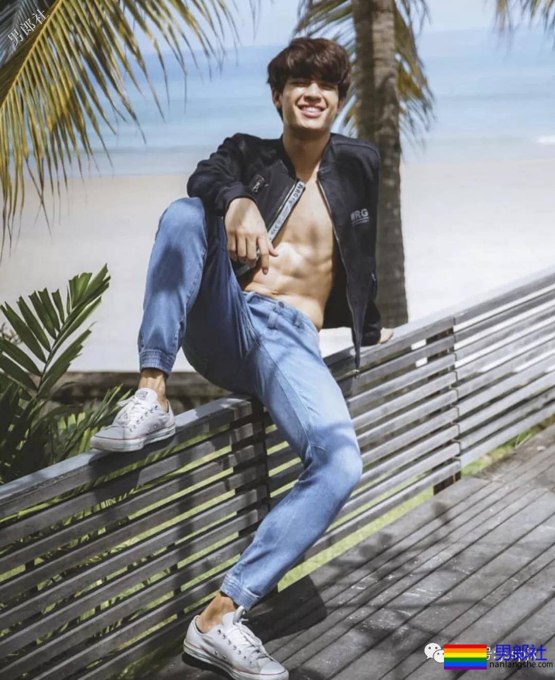 泰国混血肌肉小帅哥，厚厚的嘴唇高颜值！ - 51虹马