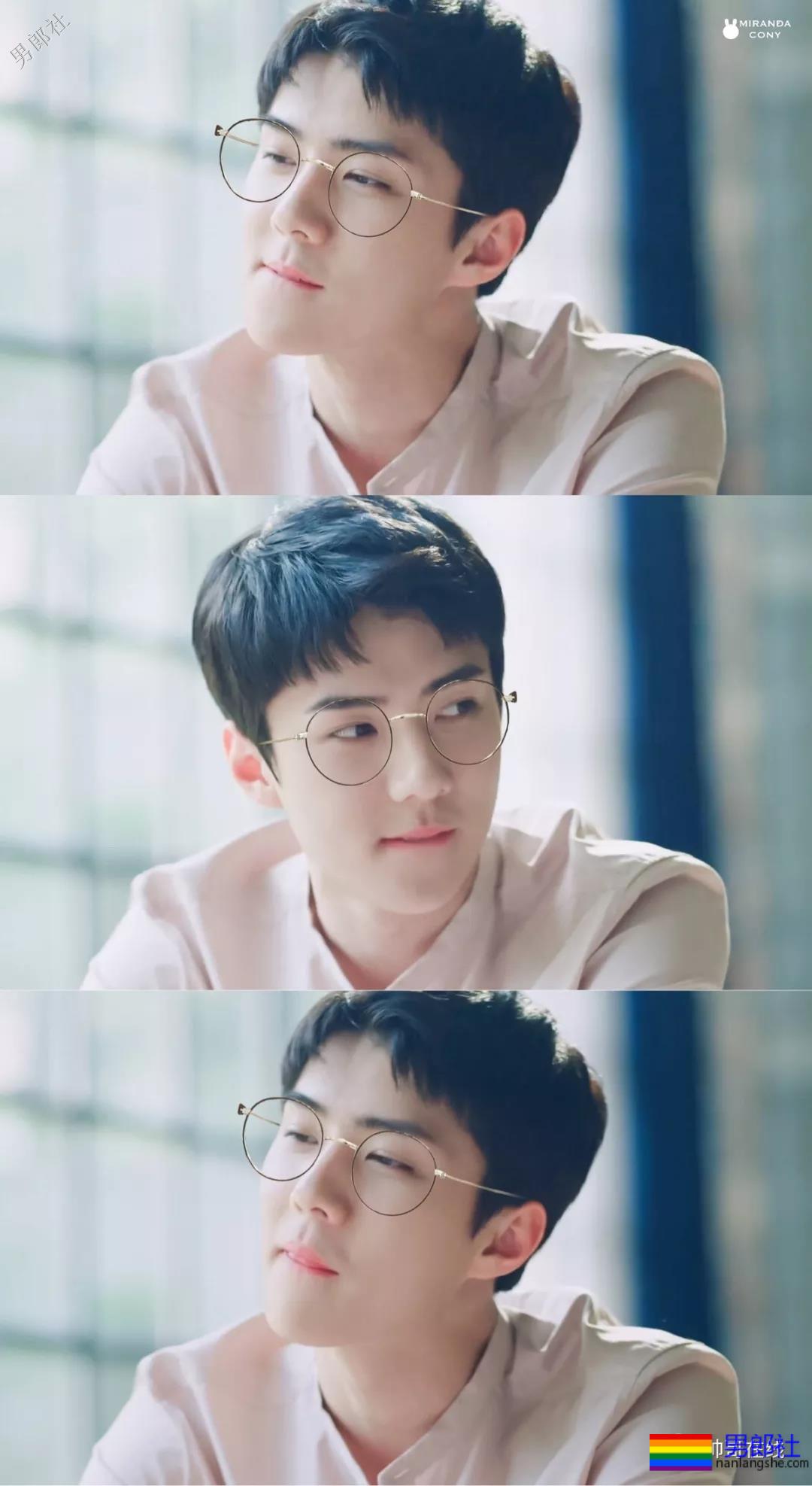 肩宽翘臀大长腿，不穿衣服晒八块腹肌，绝世帅颜也羞哒哒！ - 51虹马