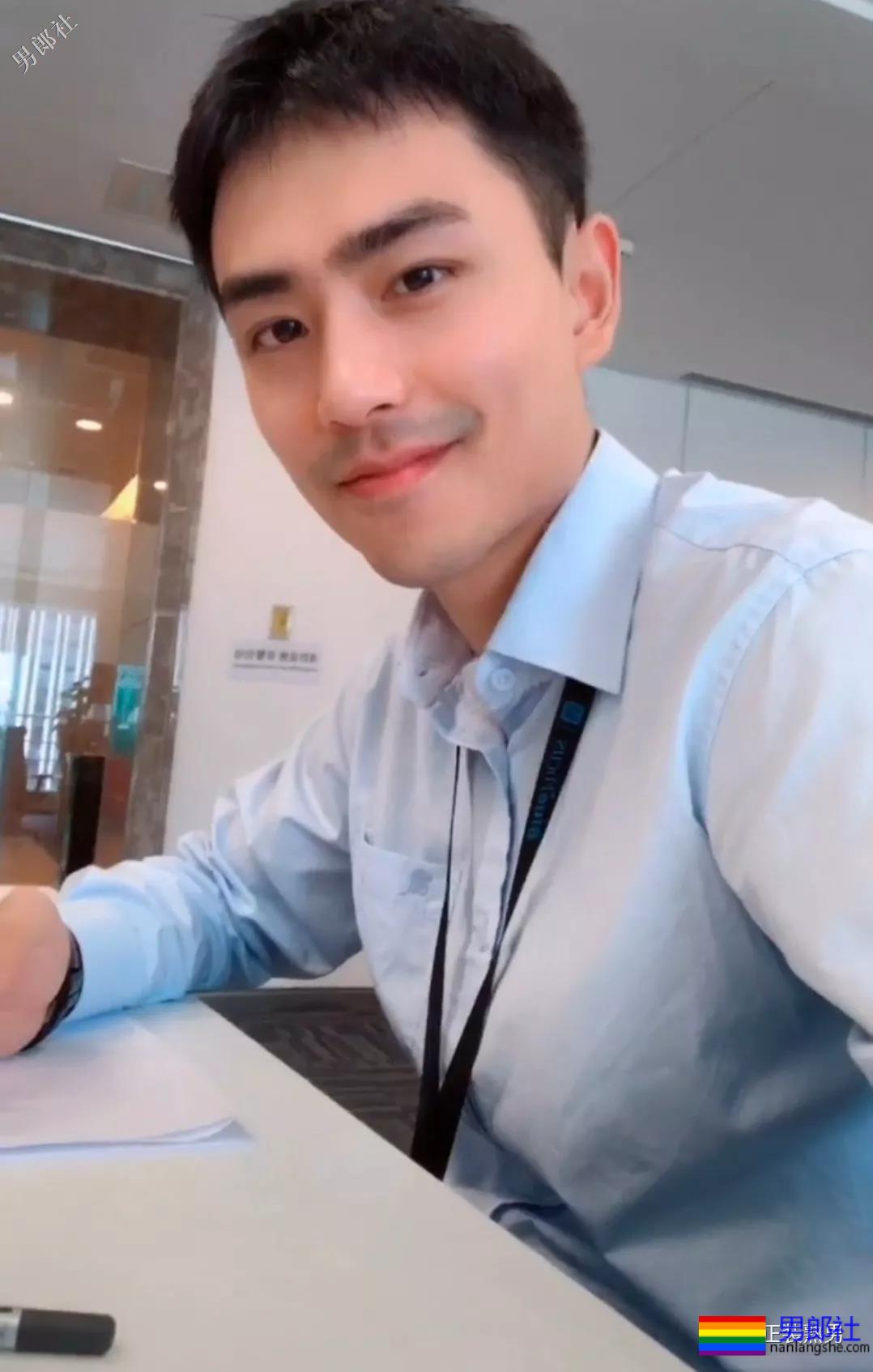 百变正装男为何这样有魅力，还有这西裤被垒起来的样子！ - 51虹马