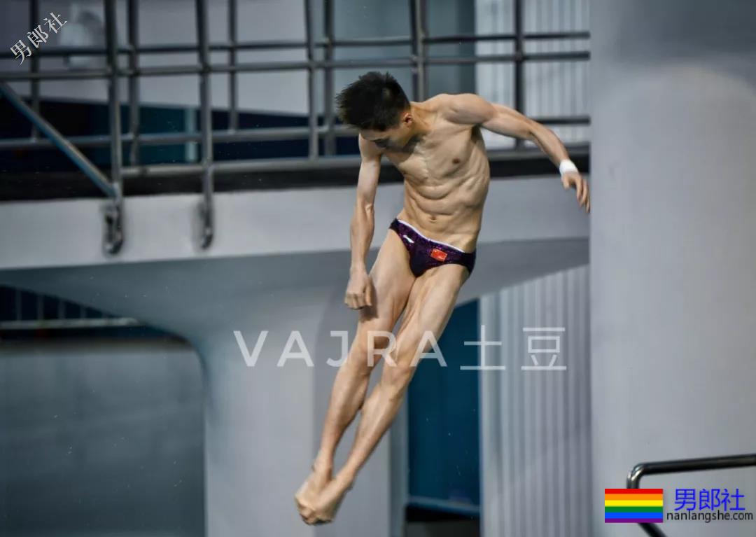 游泳帅哥比赛！妥妥的GV既视感呀！ - 51虹马