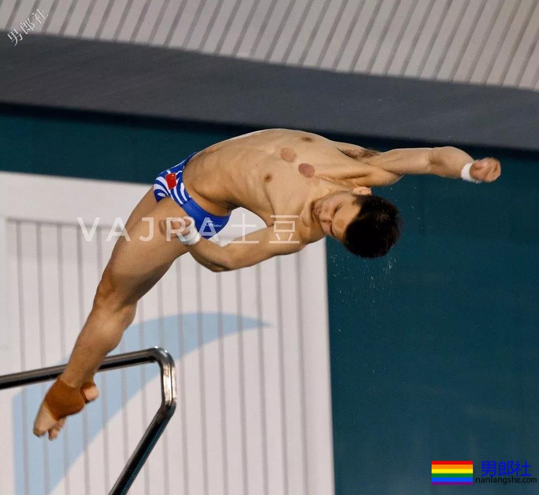 游泳帅哥比赛！妥妥的GV既视感呀！ - 51虹马