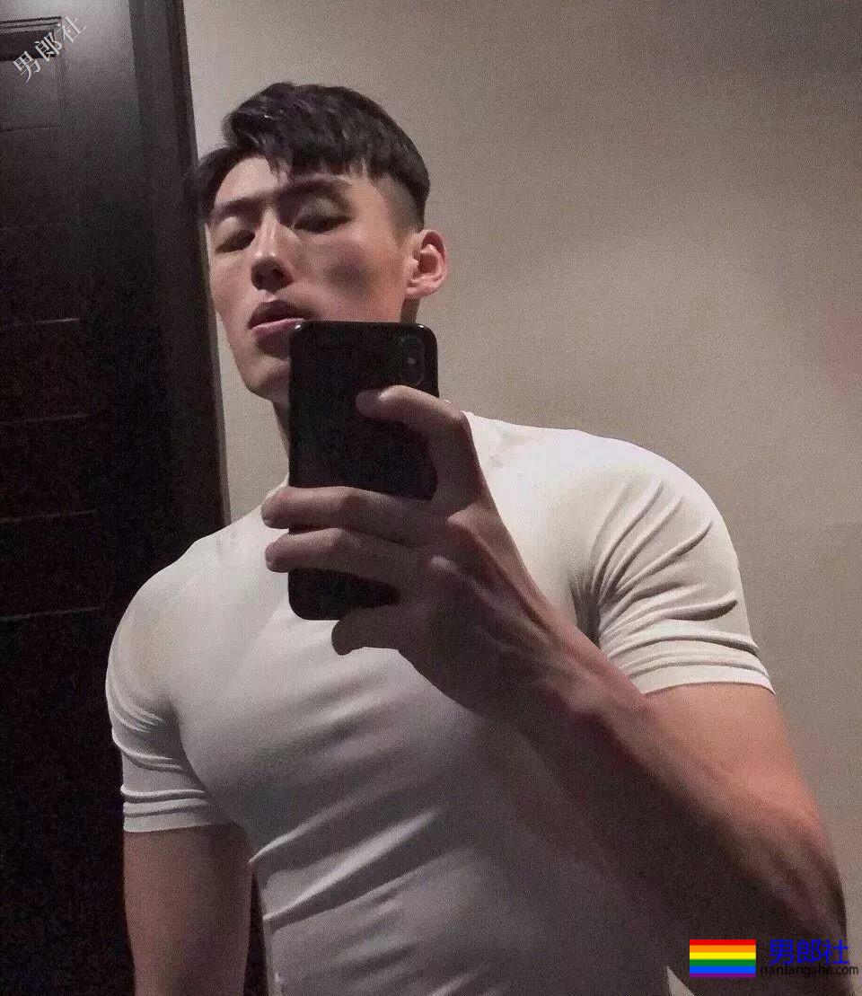 单眼皮高帅篮球运动员，好看到让人无法自拔-51虹马