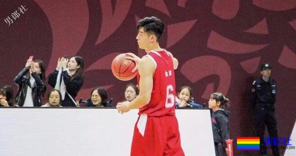 单眼皮高帅篮球运动员，好看到让人无法自拔 - 51虹马