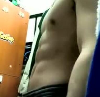 室友的身材和柔韧的公腰狗，我在旁边看HI了！-51虹马