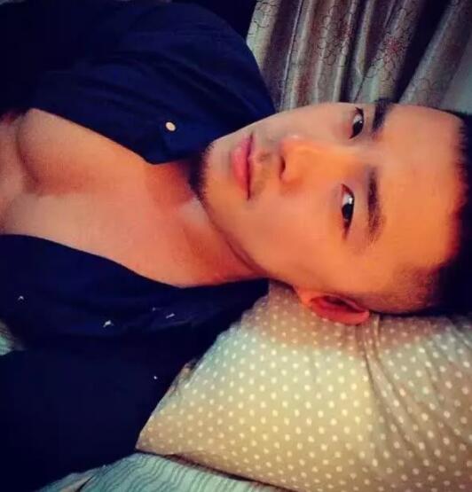 同居的小帅哥 - 51虹马