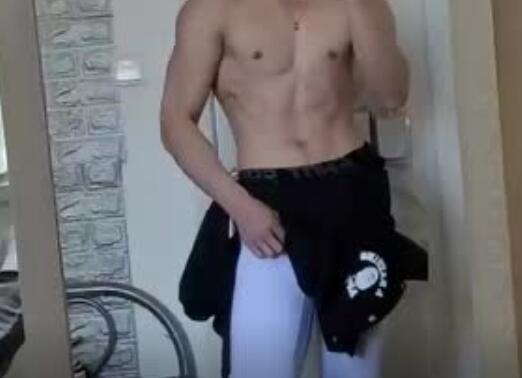 长腿腹肌体育生，这身肌肉我可以惹!-51虹马