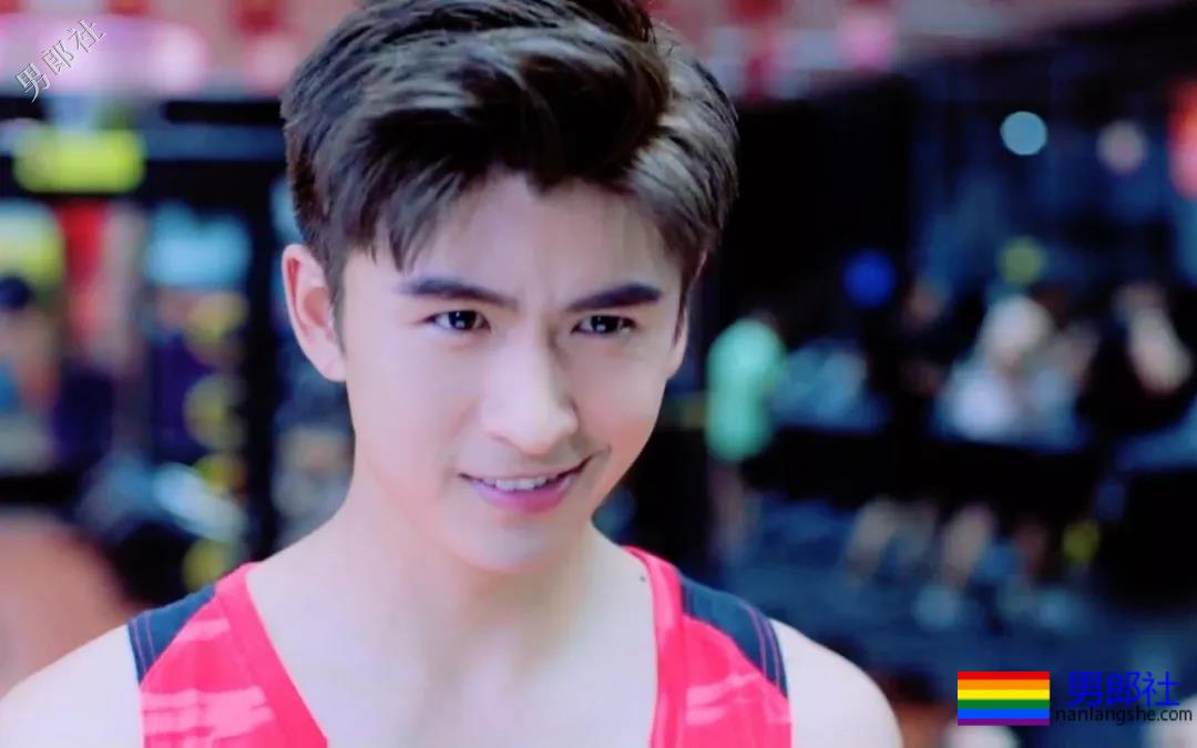 吻过男生演过基情，新剧秀腹肌被质疑，奶帅六块腹肌实力圈粉！ - 51虹马