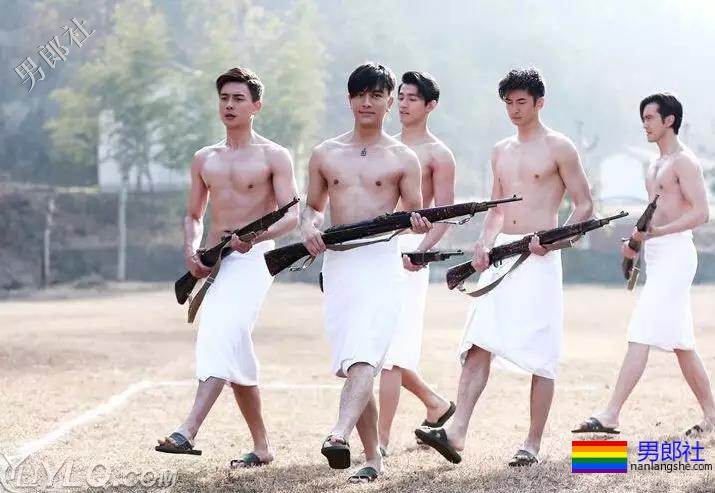 吻过男生演过基情，新剧秀腹肌被质疑，奶帅六块腹肌实力圈粉！ - 51虹马