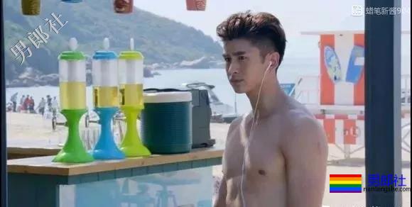 吻过男生演过基情，新剧秀腹肌被质疑，奶帅六块腹肌实力圈粉！ - 51虹马