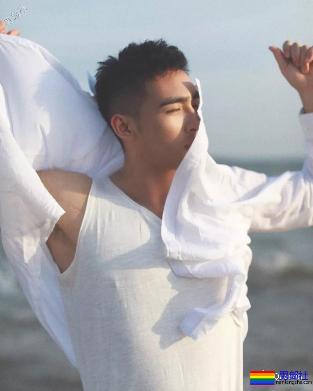 毛若懿又双叒叕发新硬照！ - 51虹马