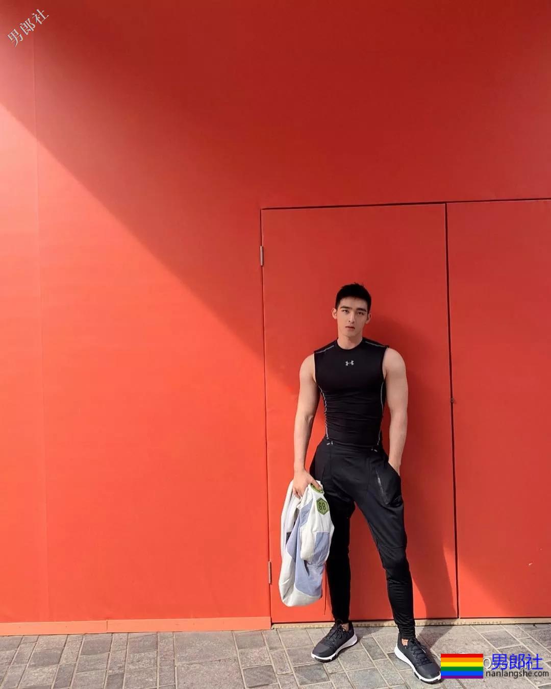 毛若懿又双叒叕发新硬照！ - 51虹马