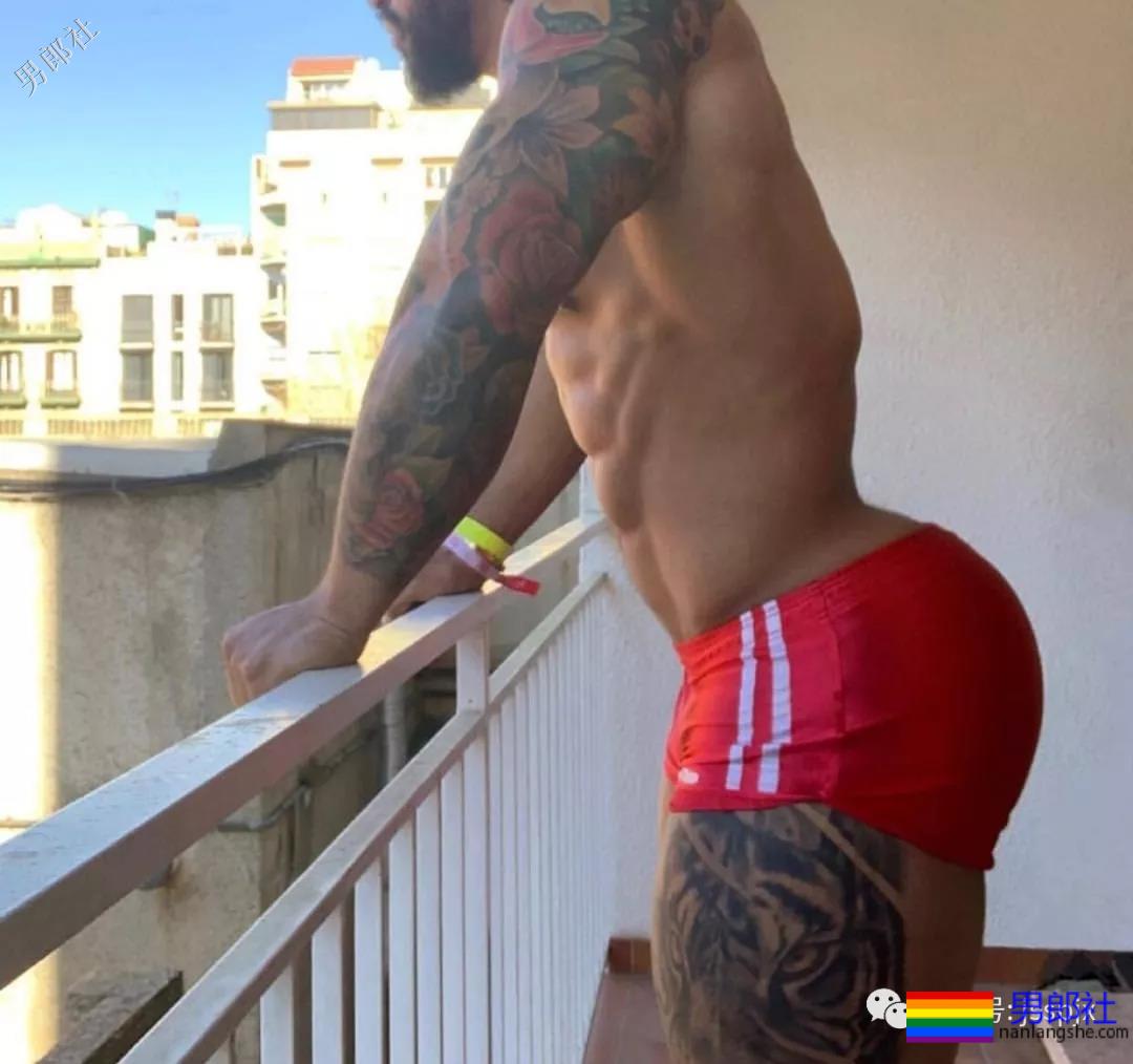 怎样让自己的臀翘过美国队长！？ - 51虹马