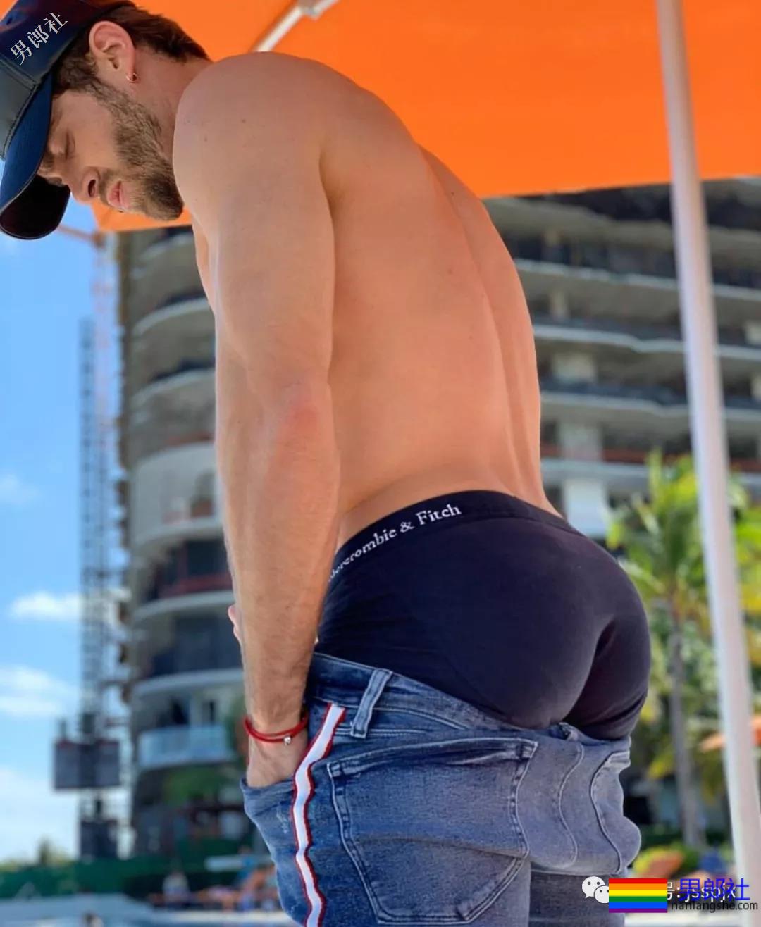 怎样让自己的臀翘过美国队长！？ - 51虹马