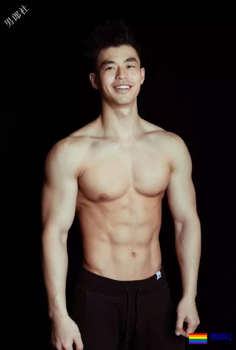 退伍兵当健身教练，拍小视频走红！ - 51虹马