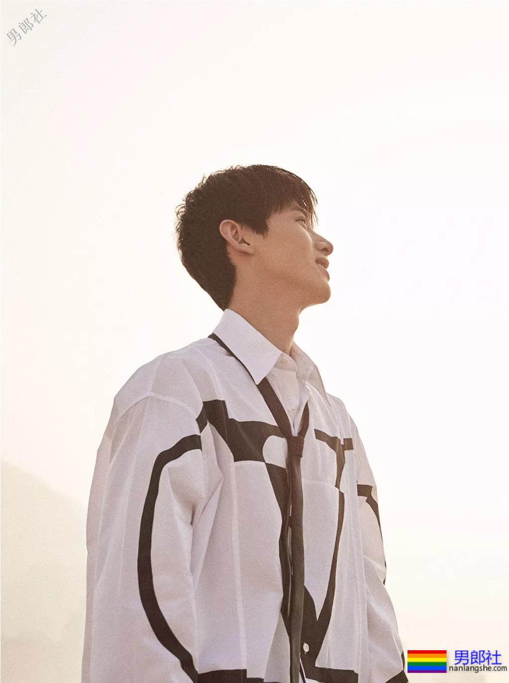 “童颜巨臂”小奶狗的胸肌上热搜!八块腹肌写真惹人尖叫! - 51虹马 “童颜巨臂”小奶狗的胸肌上热搜!八块腹肌写真惹人尖叫! - 51虹马