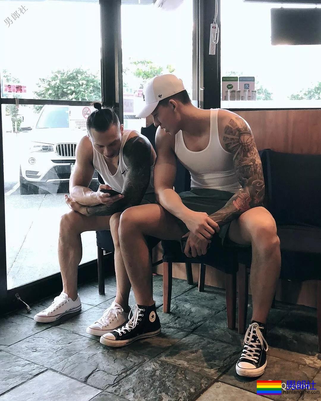 195小哥哥硬照真不亏，A爆的肌肉男真是万能良药！ - 51虹马