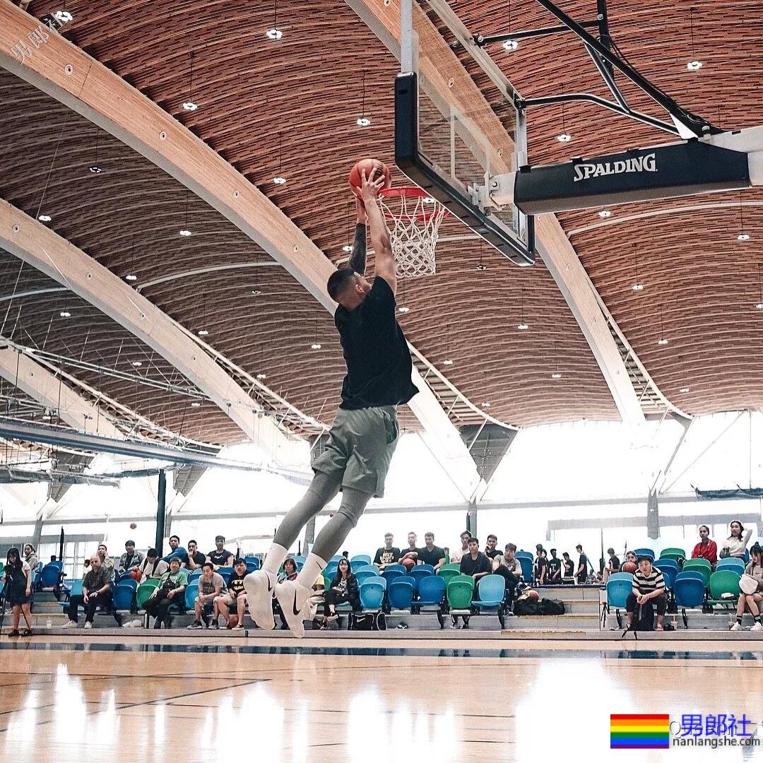 195小哥哥硬照真不亏，A爆的肌肉男真是万能良药！ - 51虹马