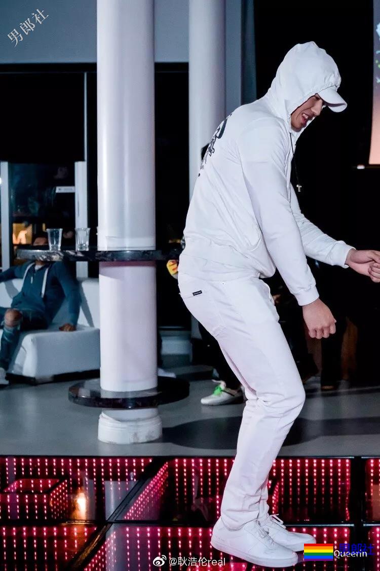 195小哥哥硬照真不亏，A爆的肌肉男真是万能良药！ - 51虹马