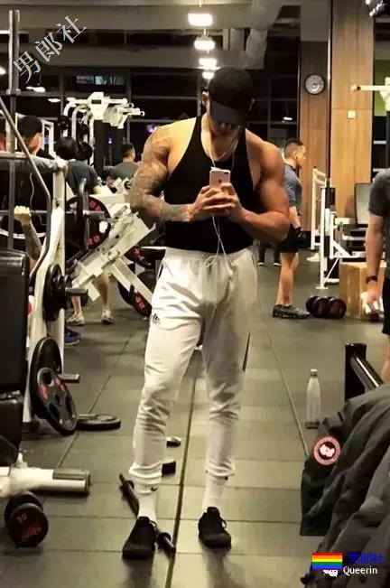 195小哥哥硬照真不亏，A爆的肌肉男真是万能良药！ - 51虹马