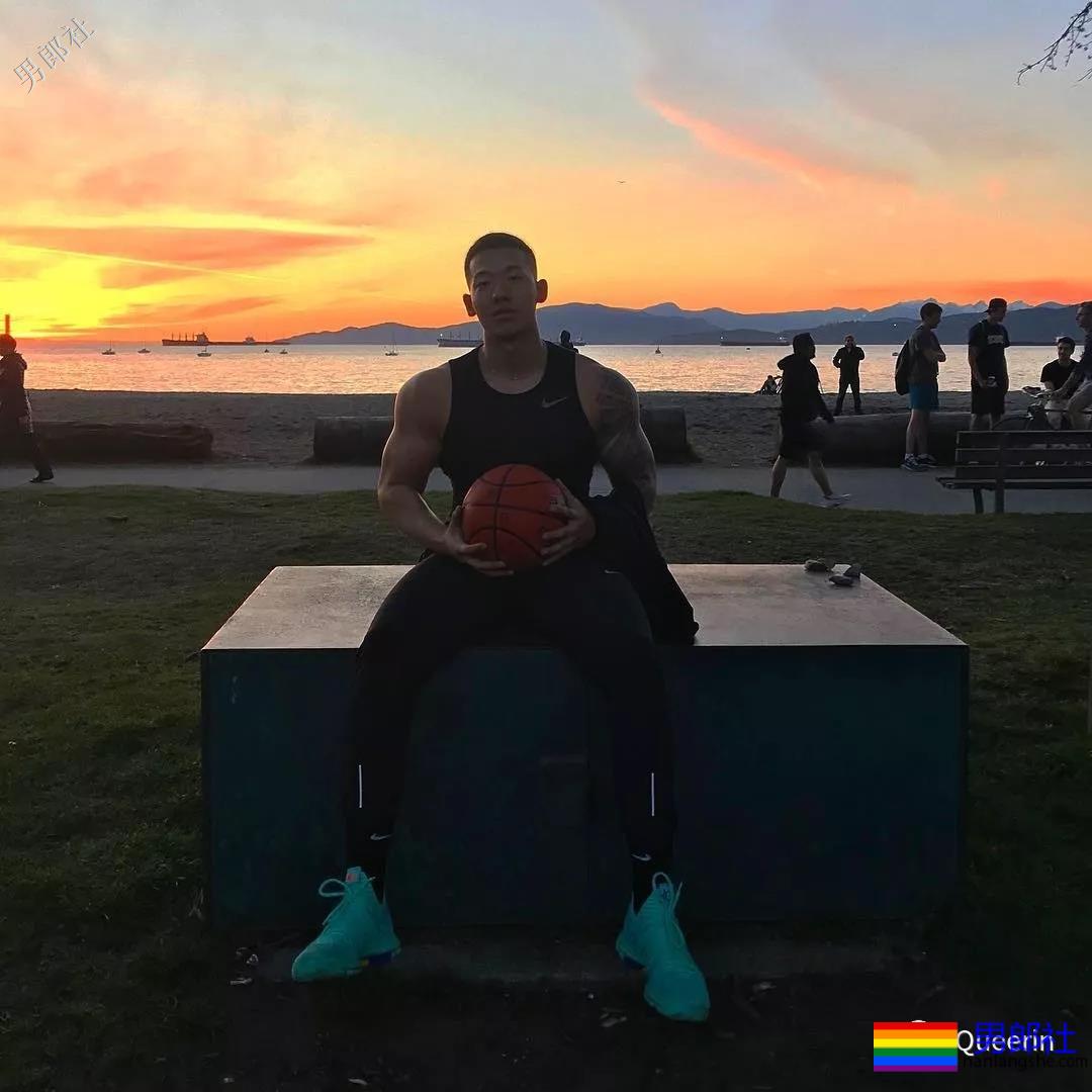 195小哥哥硬照真不亏，A爆的肌肉男真是万能良药！ - 51虹马