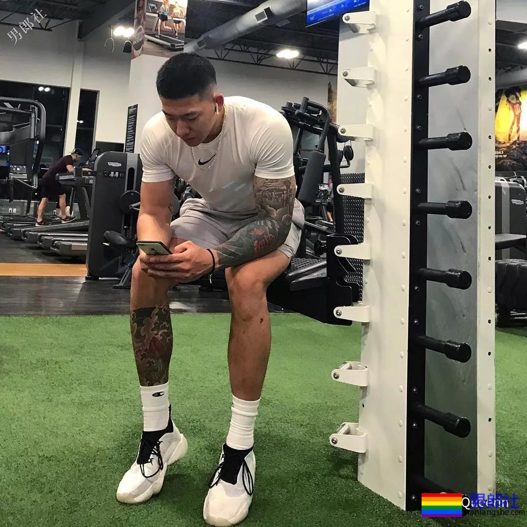 195小哥哥硬照真不亏，A爆的肌肉男真是万能良药！ - 51虹马