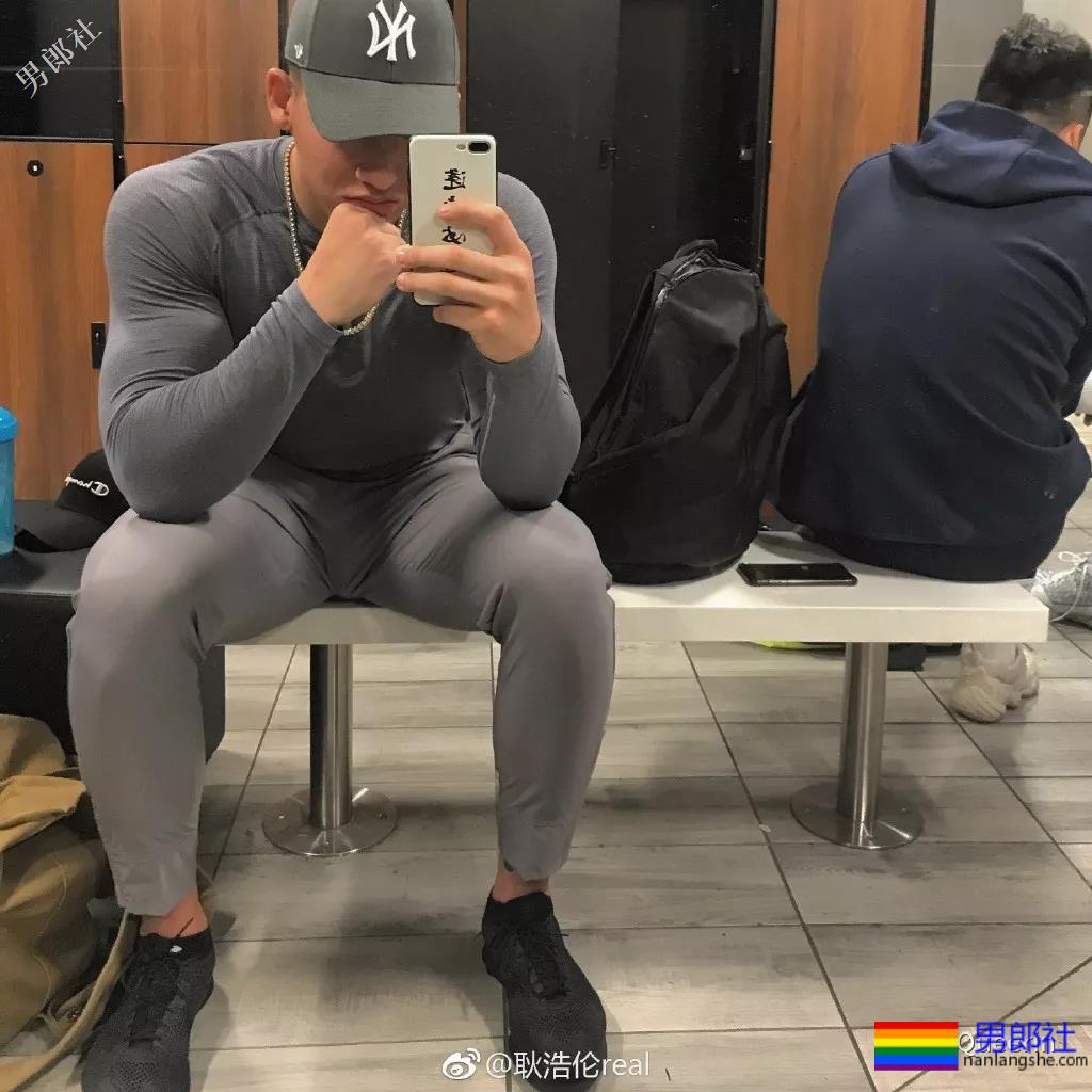 195小哥哥硬照真不亏，A爆的肌肉男真是万能良药！ - 51虹马