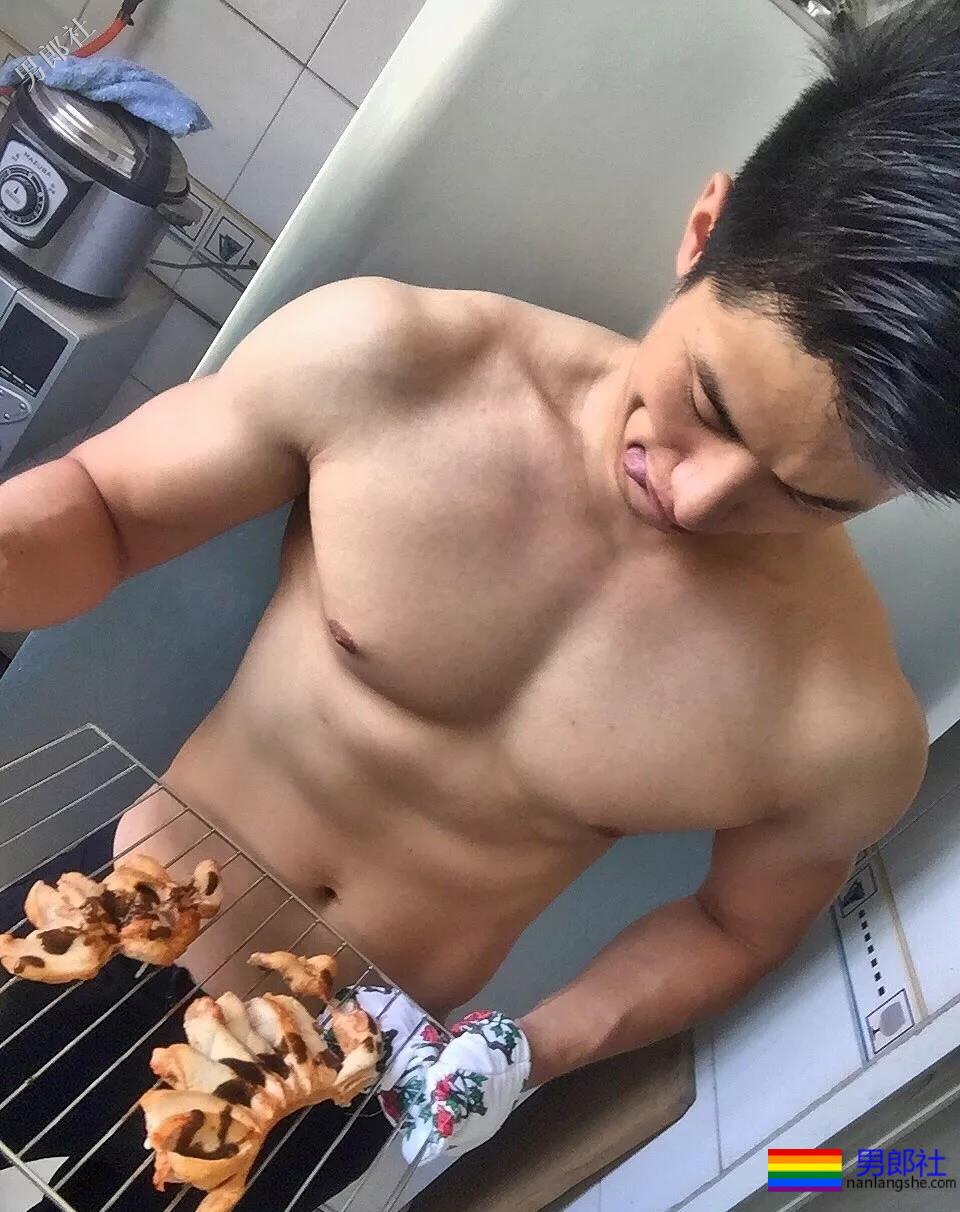 盐系小奶狗的炫腹日常，可以？ - 51虹马