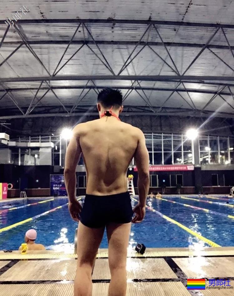 盐系小奶狗的炫腹日常，可以？ - 51虹马