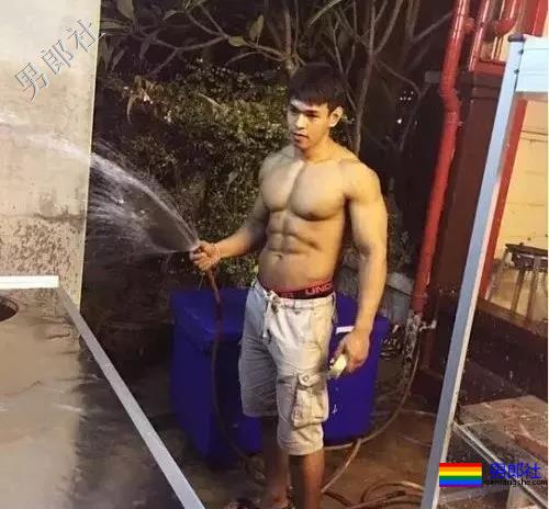 盐系小奶狗的炫腹日常，可以？ - 51虹马