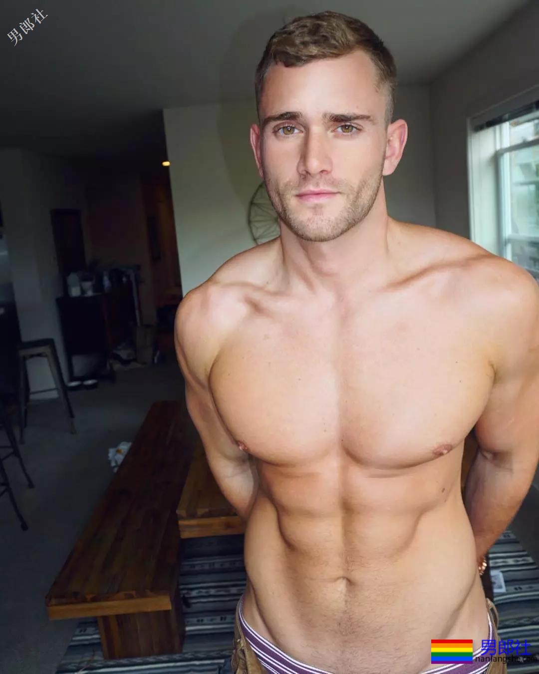 盐系小奶狗的炫腹日常，可以？ - 51虹马